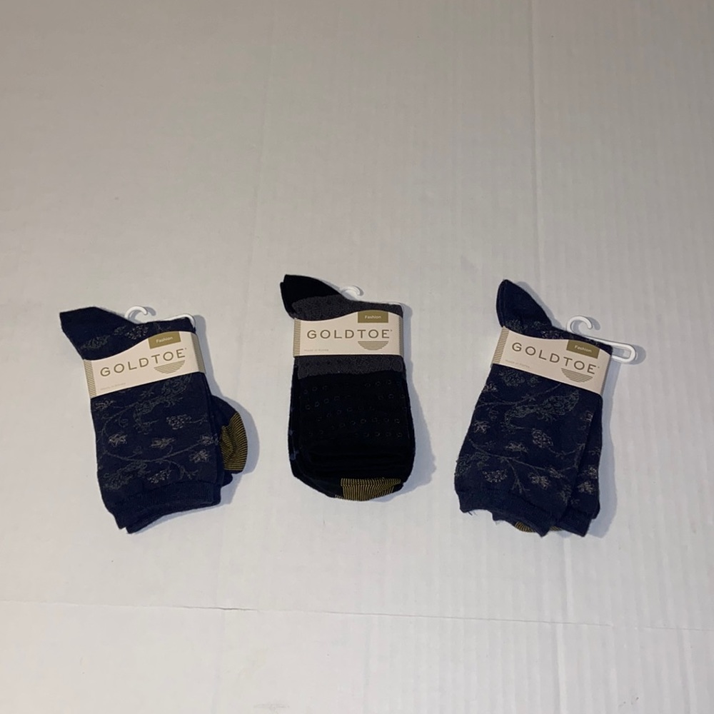 Gold Toe Men’s Sock Size 9-11 Shoe Size 6-9 Dress Socks 3 Pairs